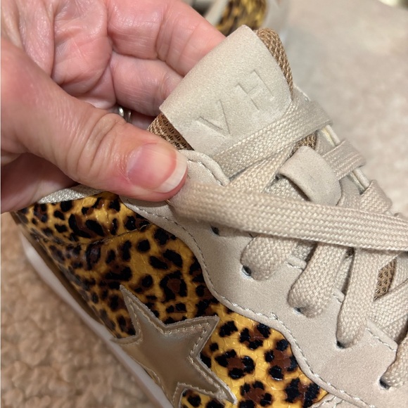 VINTAGE HAVANA Renee Cheetah Print Beige Tan Suede Sneakers excellent size 6 - Picture 6 of 7